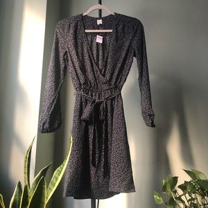 NWT Elegant Long Sleeve Pocket Dress